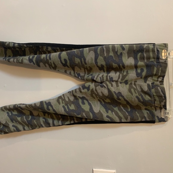 CUTE EXTRA SOFT CAMO JOGGERS - Picture 2 of 3